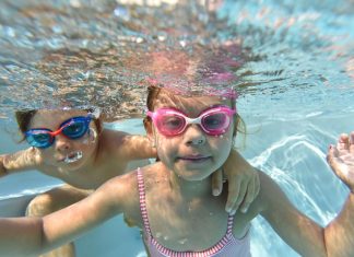 Cuidados de los ojos infantiles en verano ojos infantiles