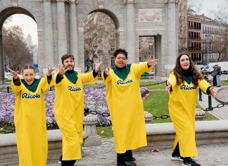 El coro de Ricola visita cerca de 100 farmacias en Madrid y Barcelona y recorrerá las principales ciudades de España