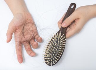 Evita la caída del pelo este otoño con los consejos naturales de COFENAT caída del pelo