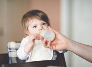 Alimentación y cuidado infantil: los imprescindibles en una farmacia cuidado infantil
