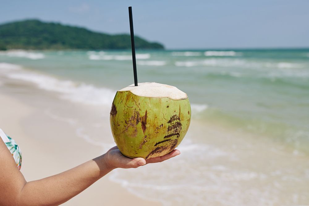 agua de coco rica en electrolitos