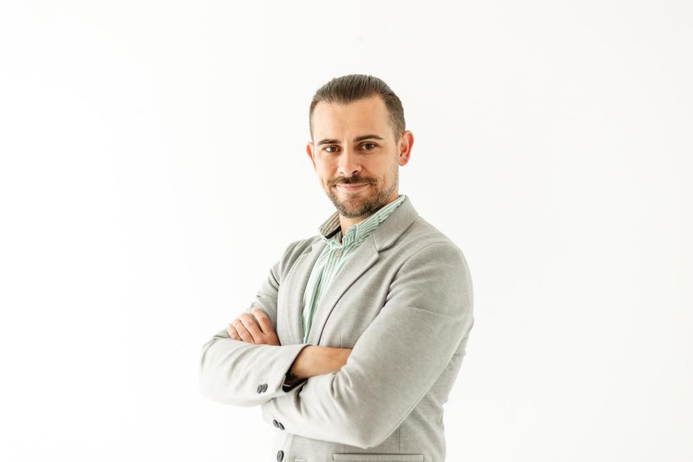 Carlos Llamas fundador y CEO de WeBotanix
