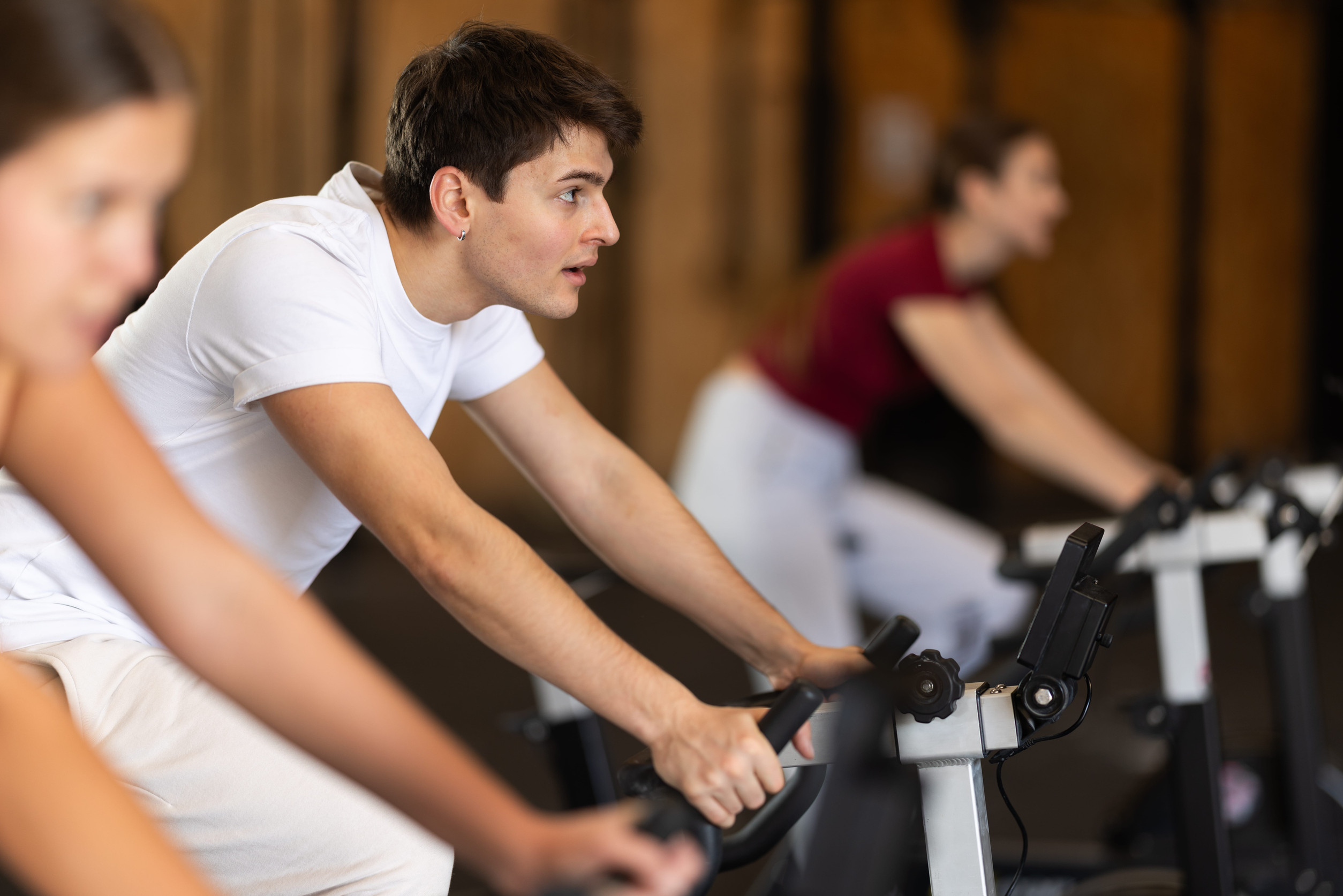 athlete strength training gym / functional training athlete