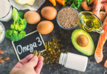 Cómo elegir un buen suplemento de omega-3 Products contain Omega 3. Selective focus.